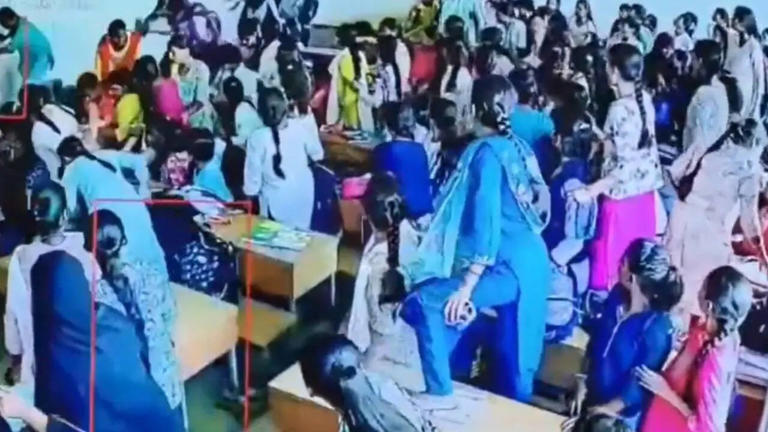Roof collapses during lecture in Karnataka college, 5 students injured ...
