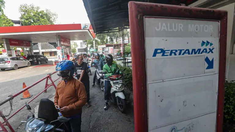 Harga Pertamax melejit jadi Rp 16.250, ekonom sebut dana talang ...
