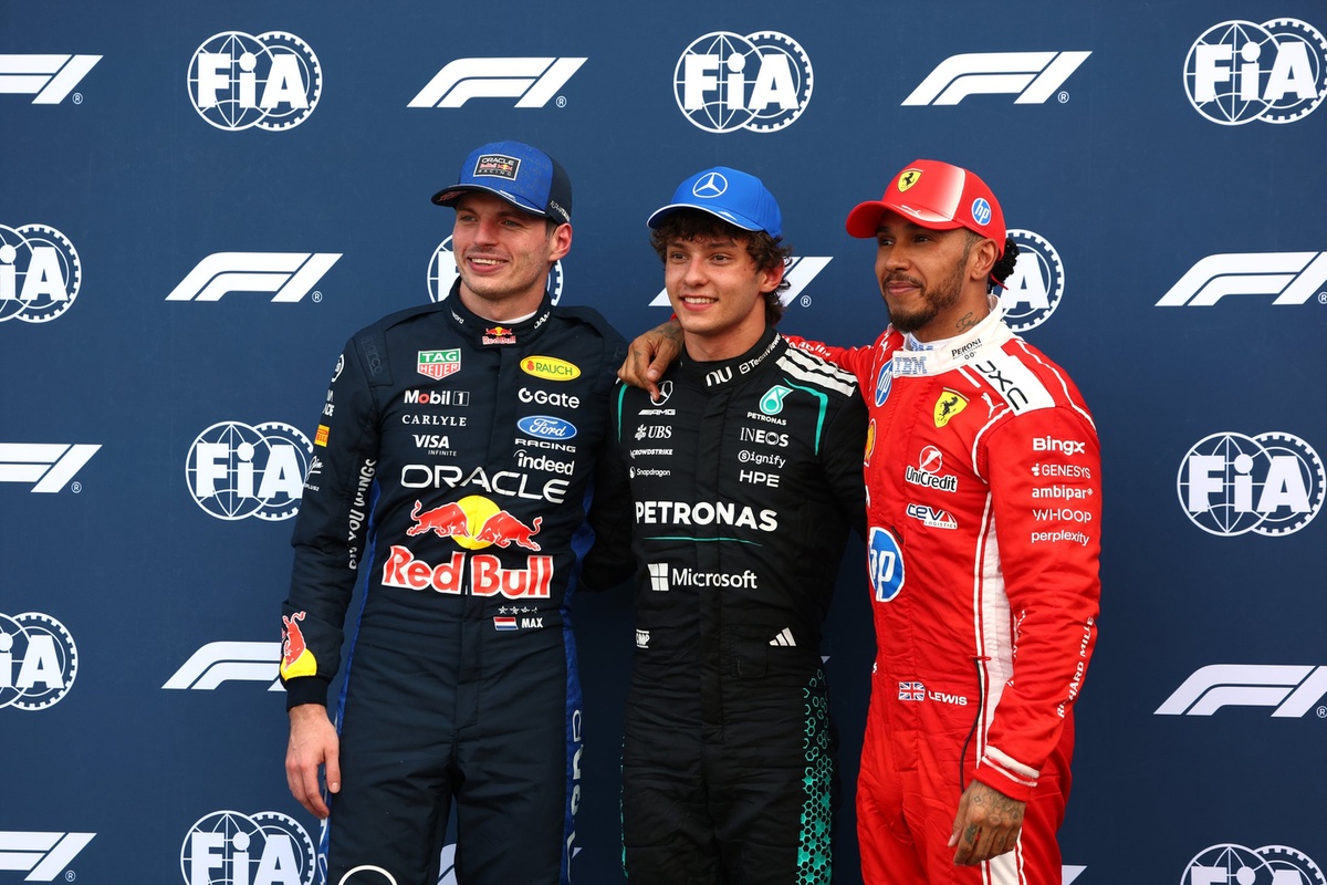 Kimi Antonelli details Lewis Hamilton and Max Verstappen support in F1 rise