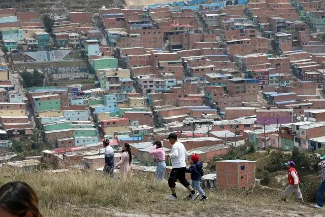 En 2025 la pobreza monetaria en Colombia se redujo por quinto año ...