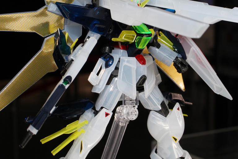 HG 1/144 ガンダムダブルエックス [クリアカラー]」発売中。ツイン