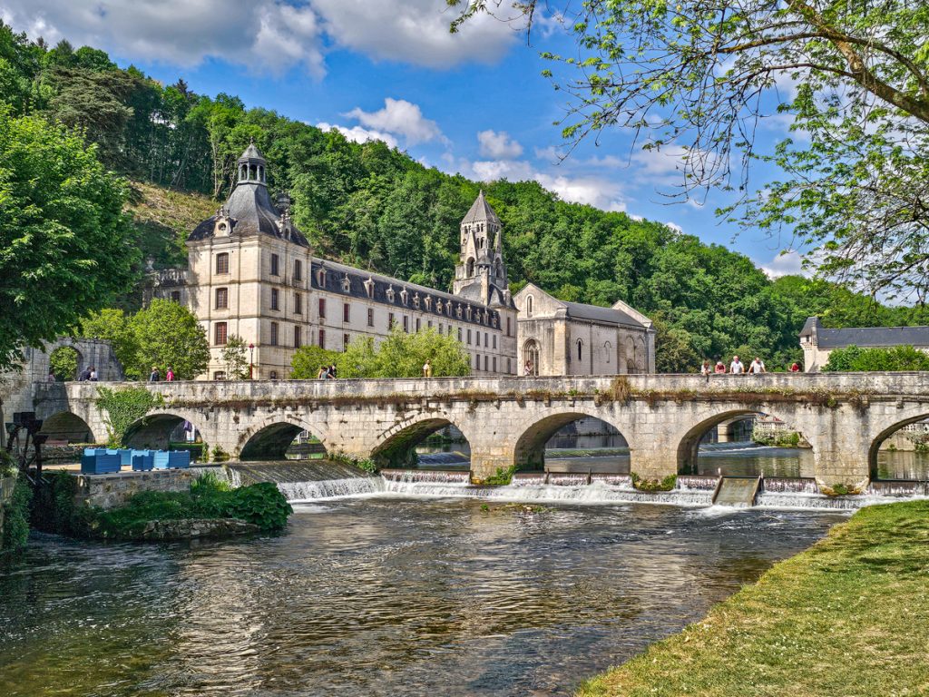 10 Ridiculously Picturesque Villages in Southwest France