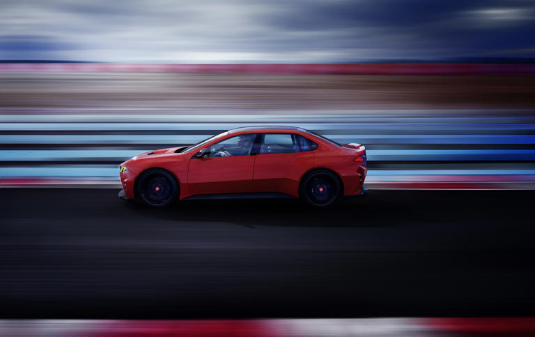 BMW reveals the M Concept Neue Klasse at Le Mans, previewing four-motor ...