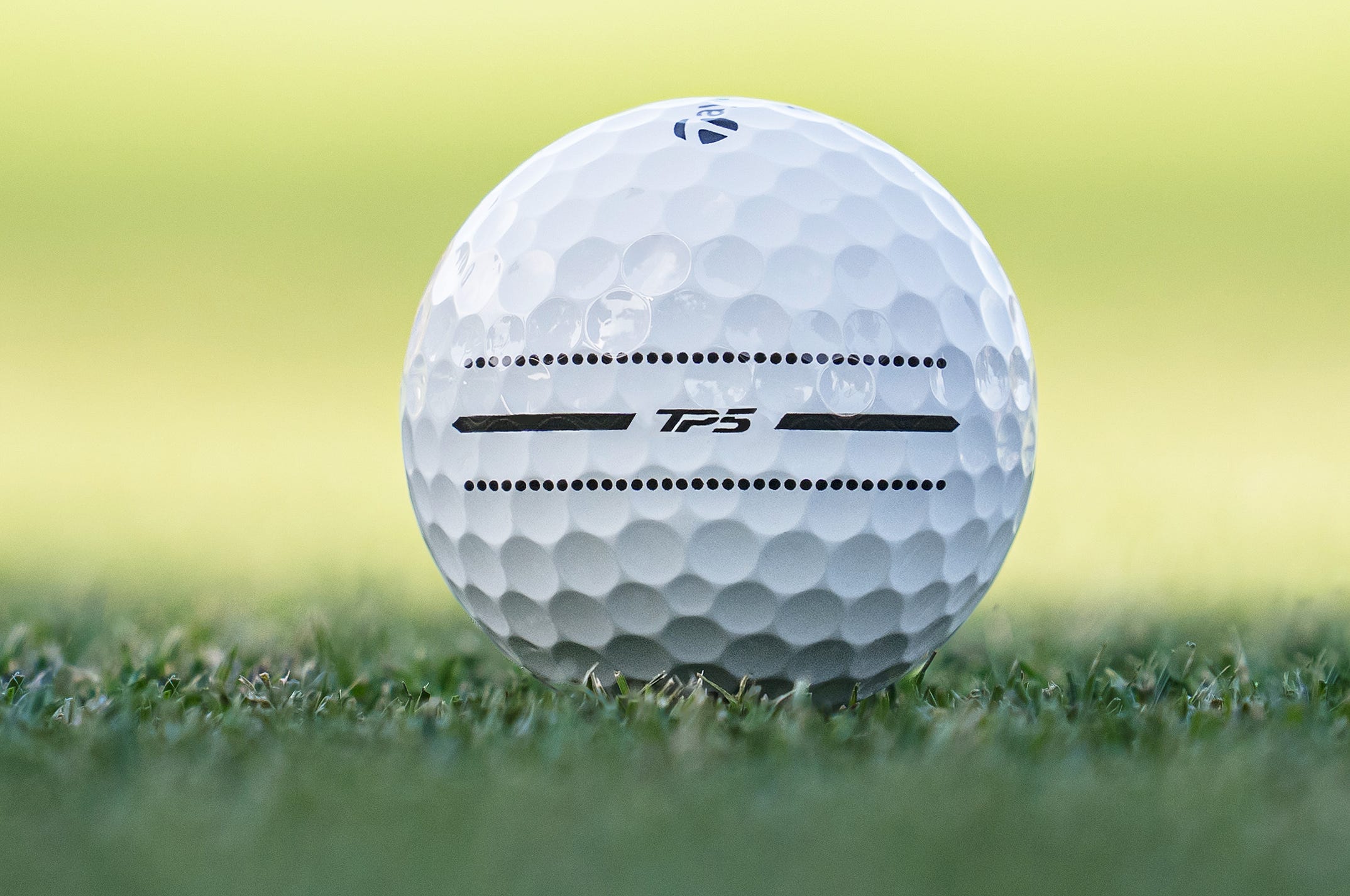 TaylorMade’s TP5 performance stripe gives golfers a cleaner way to aim