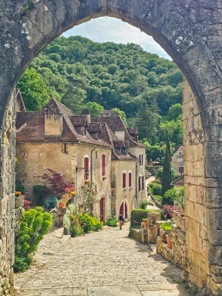 10 Ridiculously Picturesque Villages in Southwest France