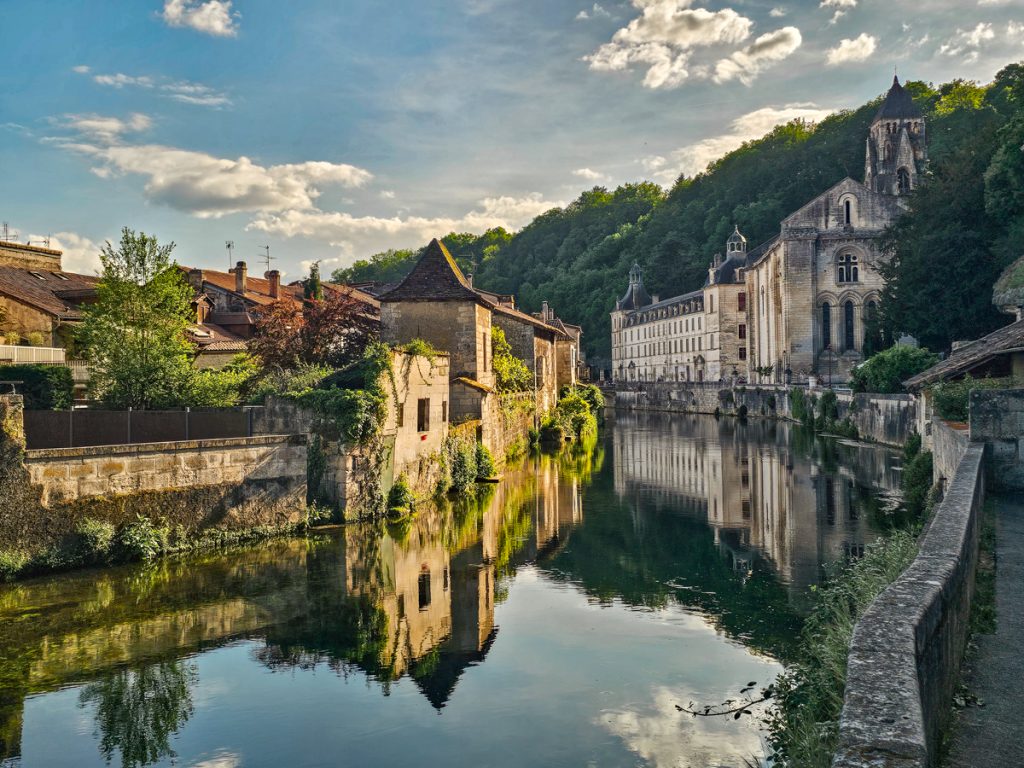 10 Ridiculously Picturesque Villages in Southwest France