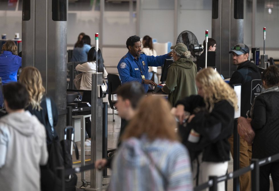 Q&A: Thrifty Traveler on finding a cheap flights, navigating airport ...