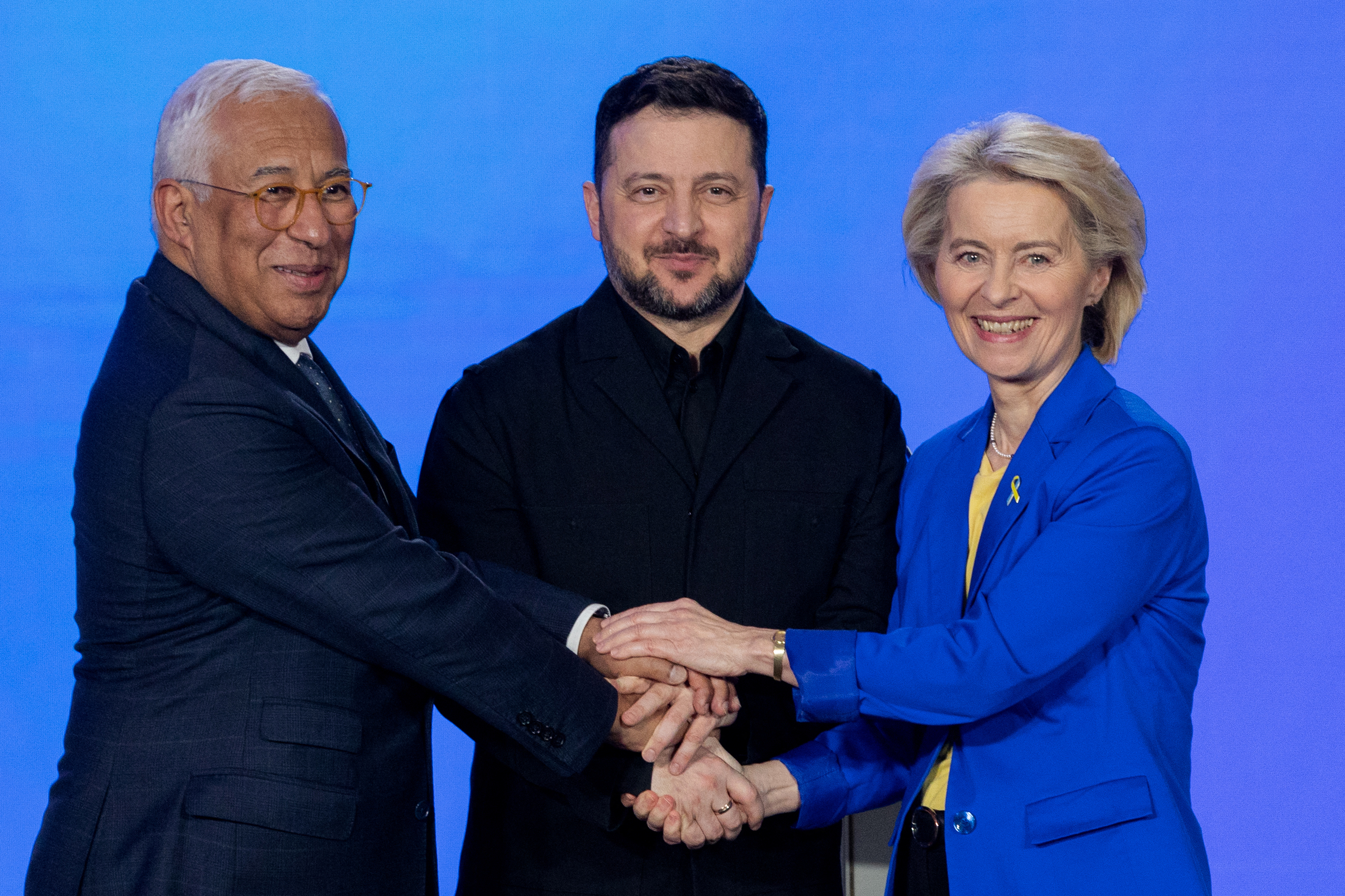 EU agrees launch of accession process for Ukraine and Moldova