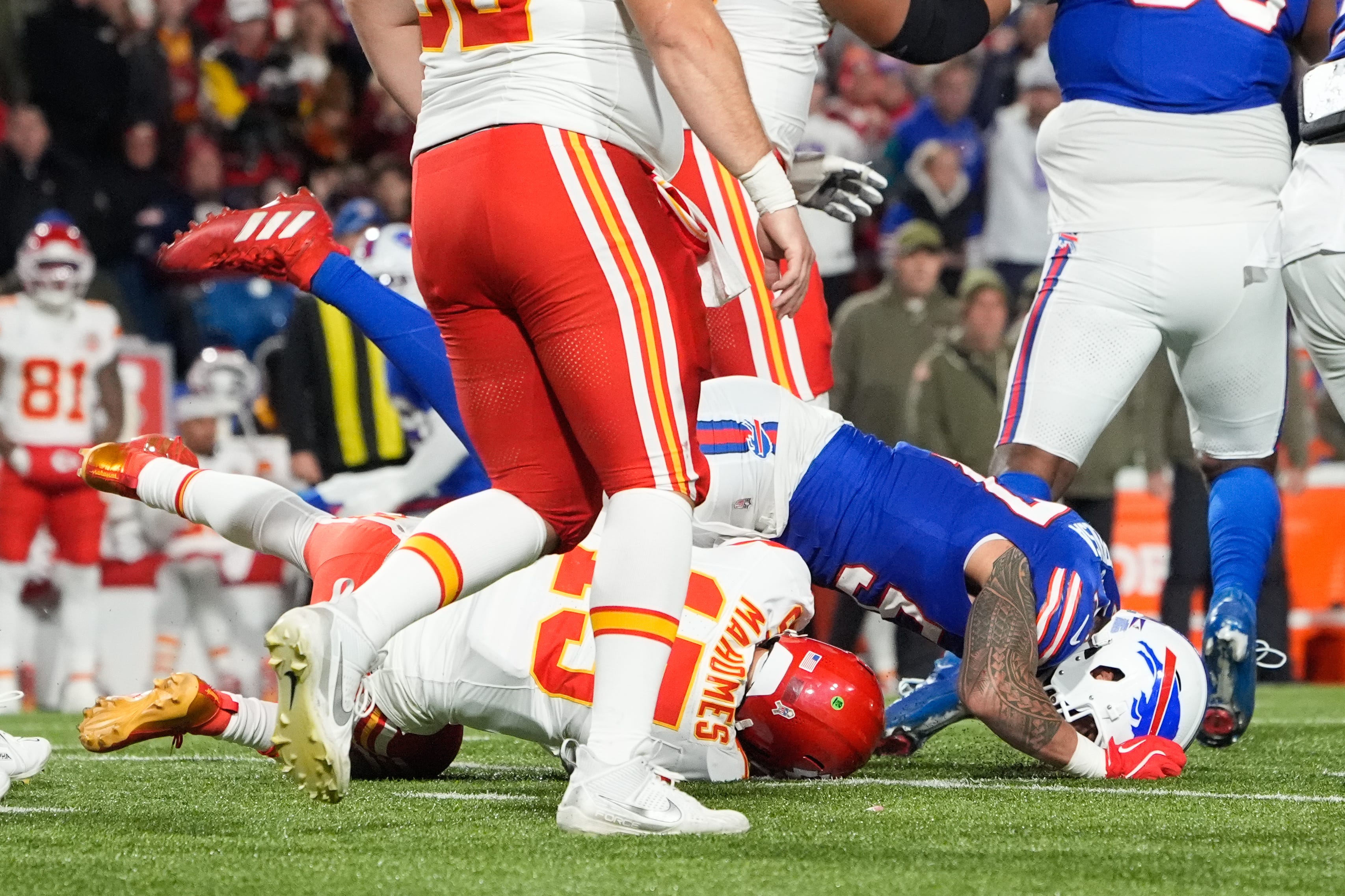 Former five-time Pro Bowl edge rusher linked as fit for Patriots
