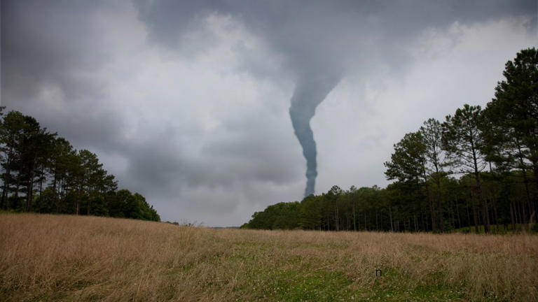 Top 10 strongest tornadoes ever recorded in the world