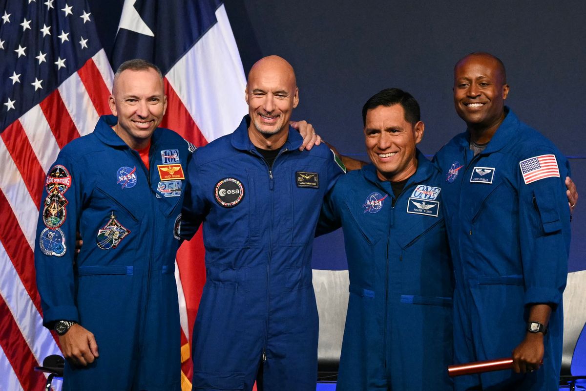 NASA’s Latino astronaut, Frank Rubio, set to make history on Artemis ...