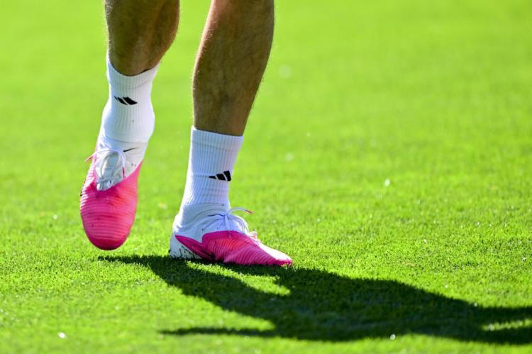Coupe du monde. Pourquoi la plupart des joueurs du Mondial portent des ...