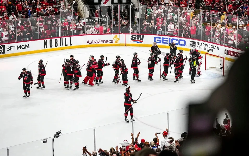 Hurricanes move within one win of Stanley Cup after Game 5 win