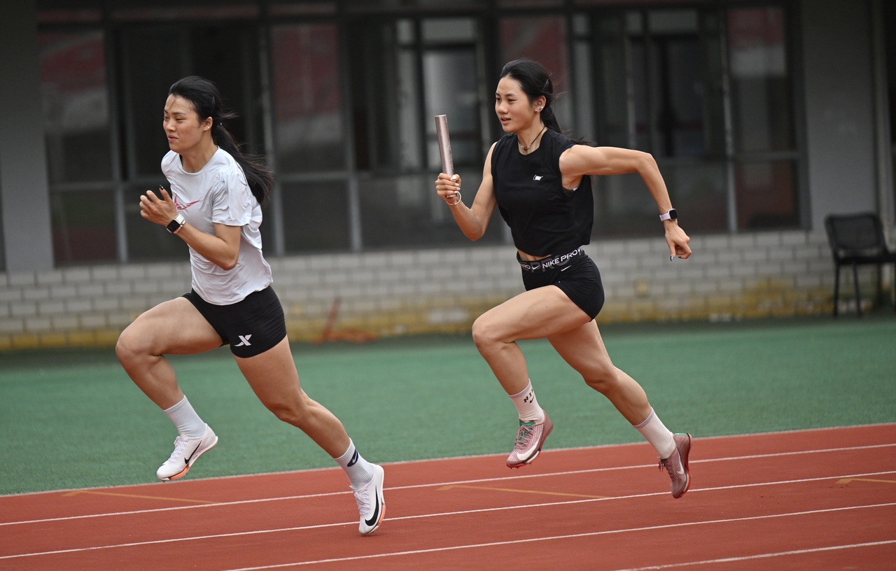 从安福小操场到亚洲之巅 专访江西跨栏女孩张可依