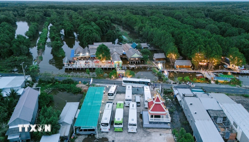 Định hình tư duy mới về khí hậu: Phòng ngừa từ sớm, kiến tạo tăng trưởng xanh