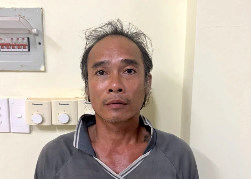 Mâu thuẫn tiền nhậu, ngư phủ đâm chết bạn tàu đang ngủ
