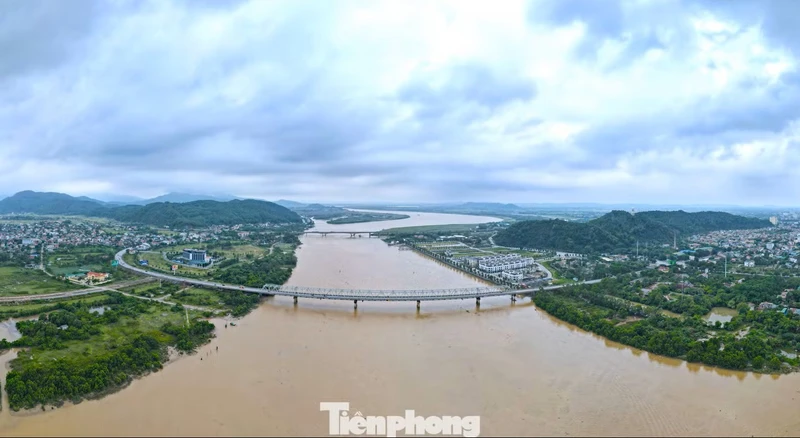 Thông qua chủ trương xây cầu Bến Thủy 3 nối Nghệ An - Hà Tĩnh