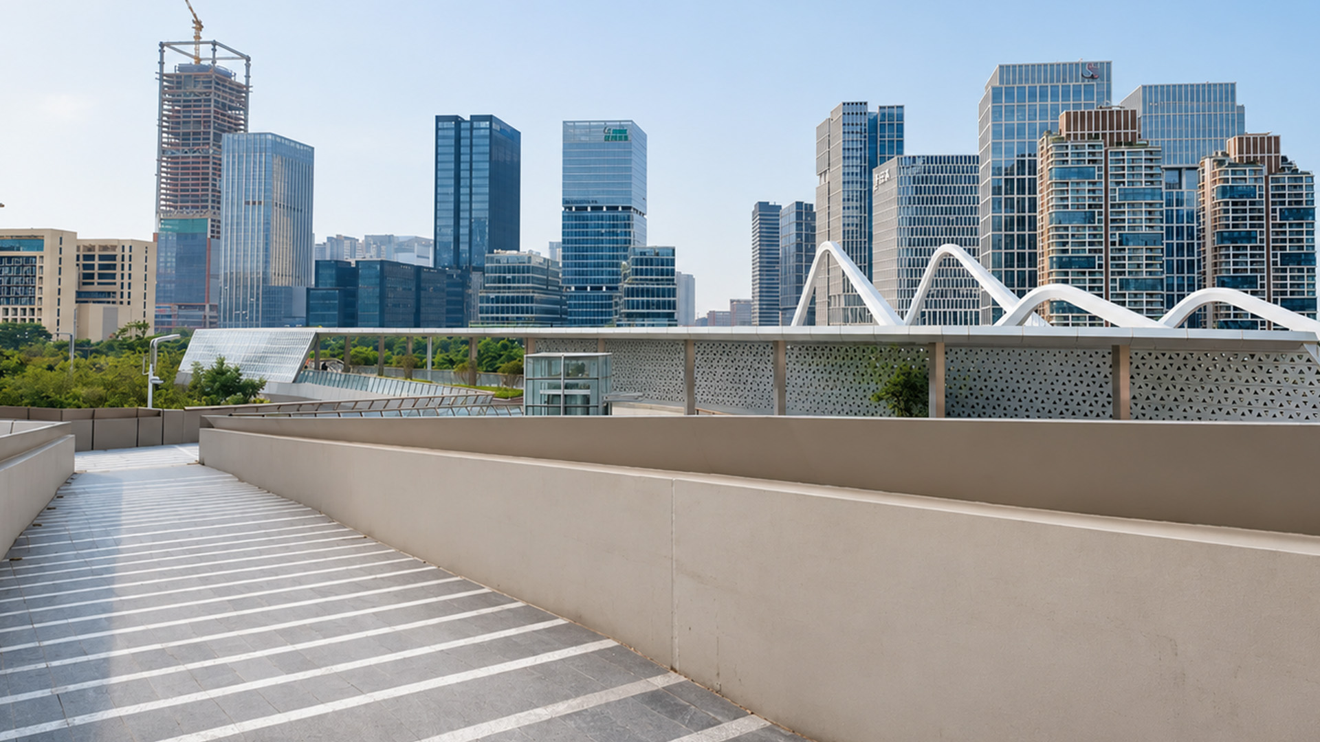 A quiet sky path opens toward China’s rising business core