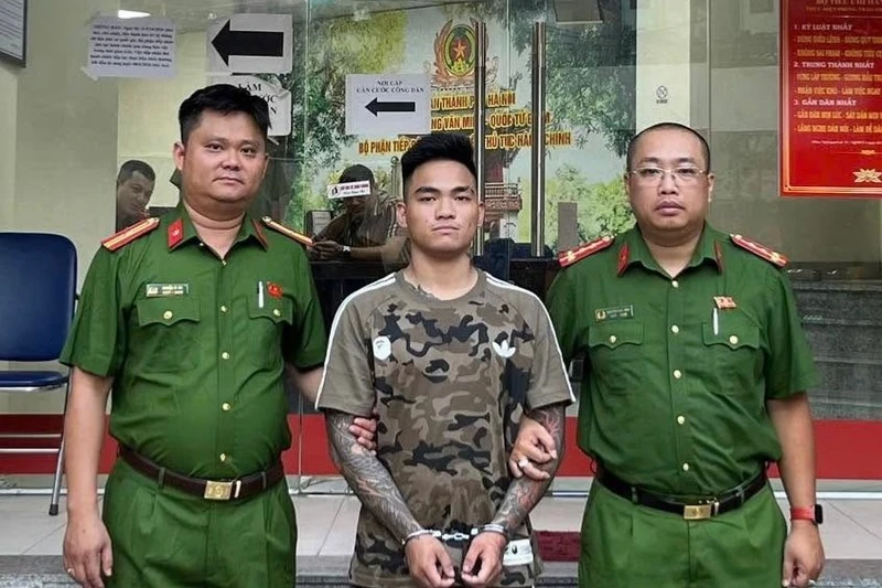 Hà Nội: Bắt giữ đối tượng dùng điếu cày đánh người trên phố