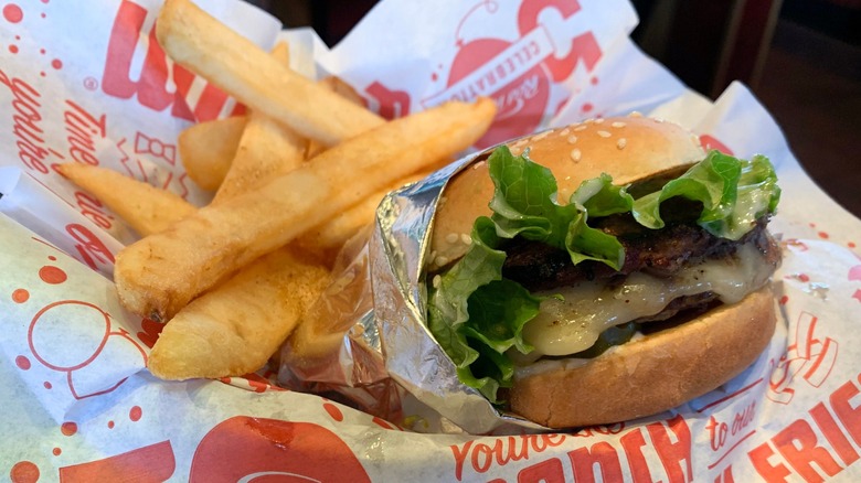 What's actually in Red Robin's signature fry seasoning