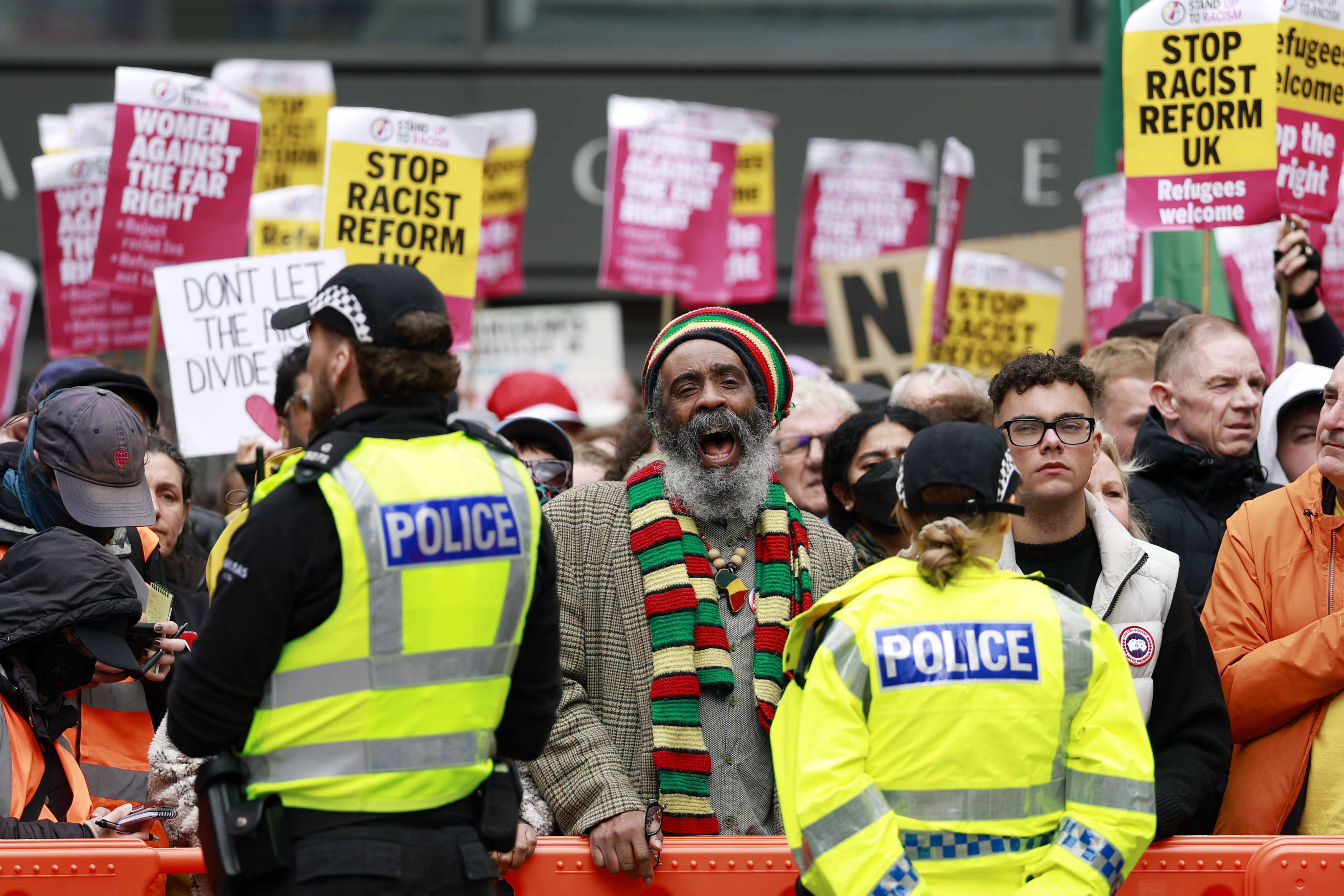 Rival protesters face off in Glasgow during huge anti-racism demonstration