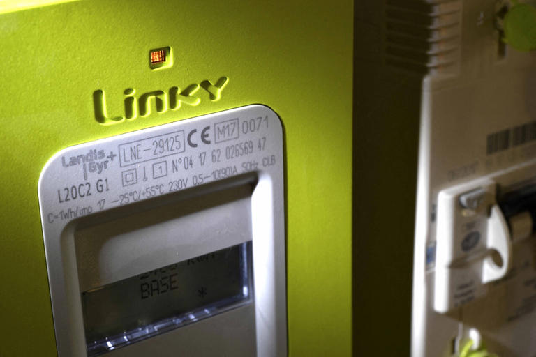 Vous avez remarqué ce voyant orange qui clignote ? Votre compteur Linky — free download
