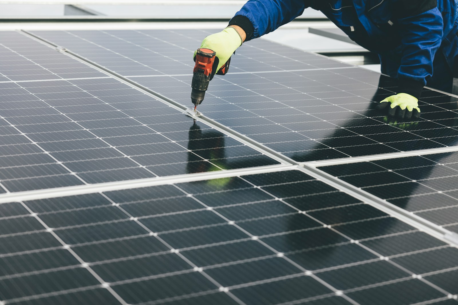 10 green careers that help the environment and pay well