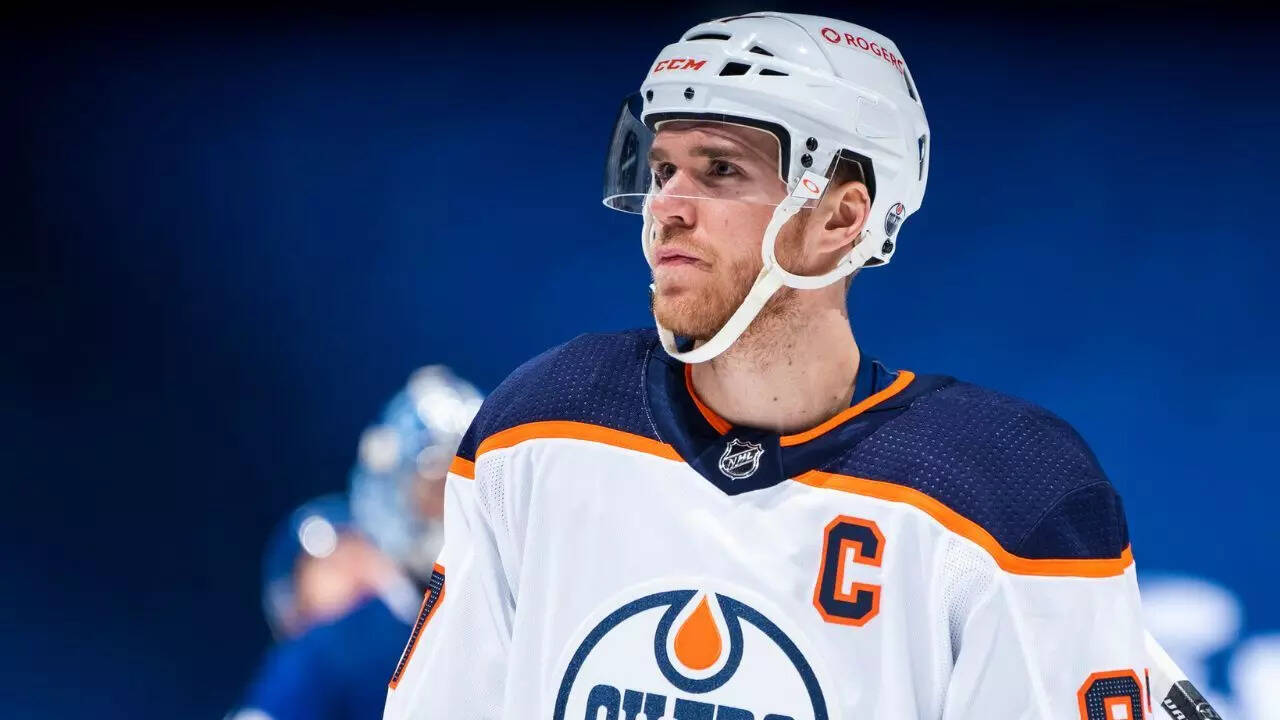 Edmonton Oilers captain Connor McDavid spotted during Canada and Bosnia ...