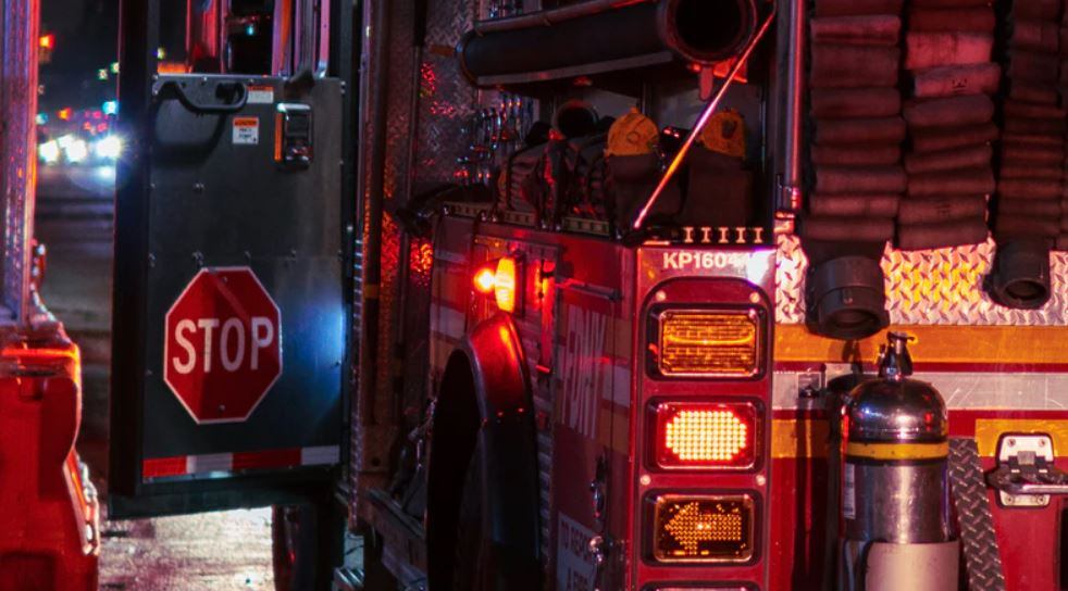 Apartment fire reported on Goldsmith Lane