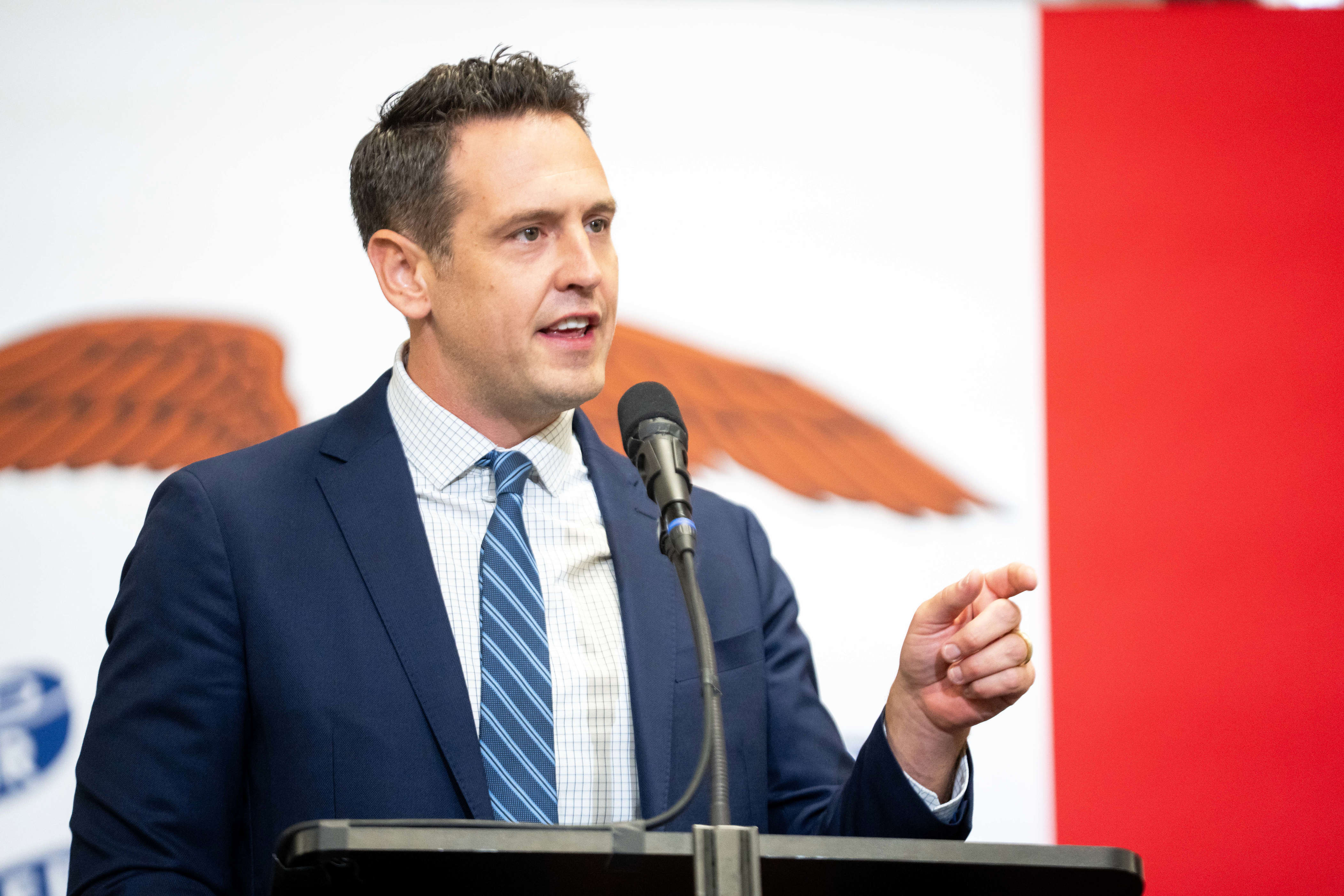 Iowa GOP rallies around Zach Lahn, Derek Wulf at state convention