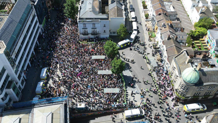 Five arrests at anti-immigration and counter protest
