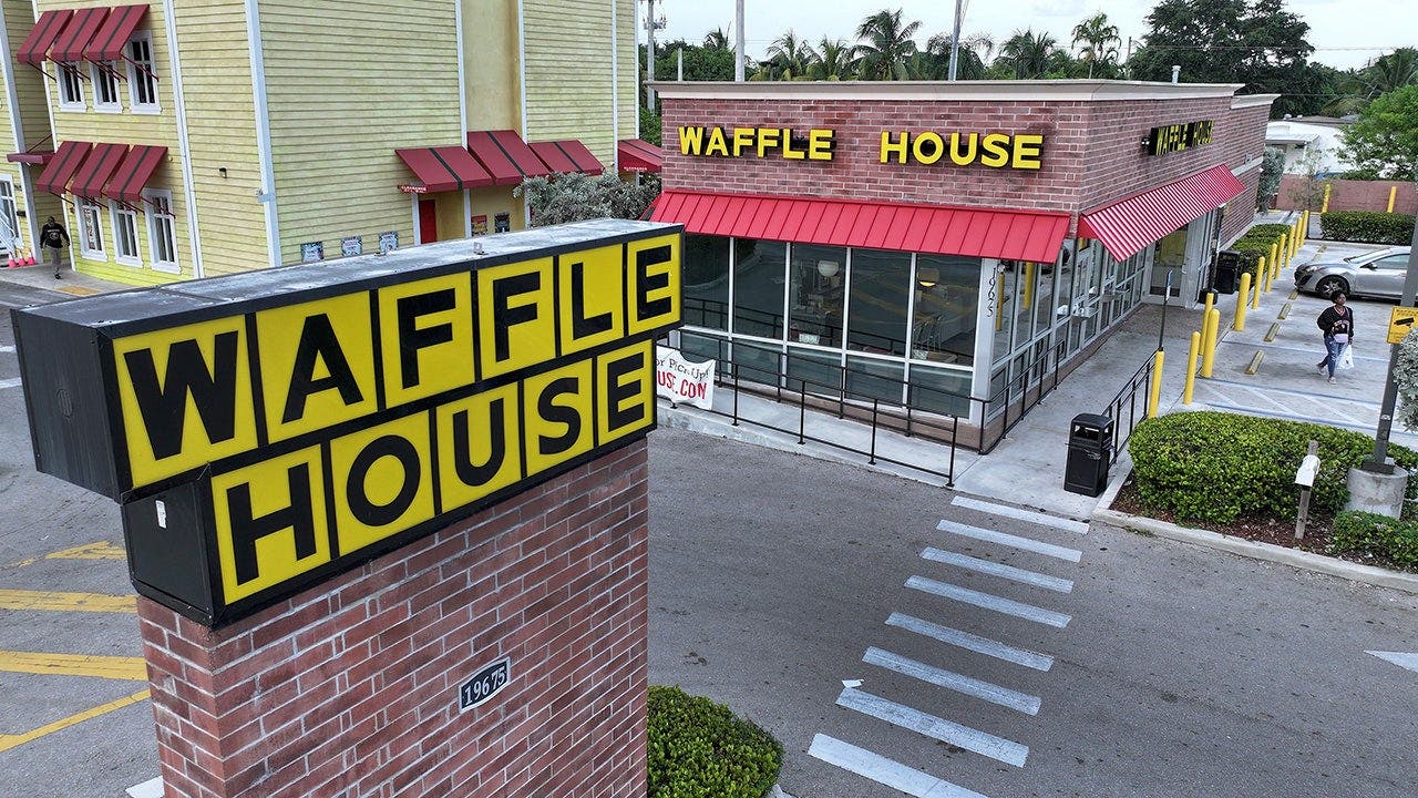 World Cup fans fall in love with American culture, comfort food classics