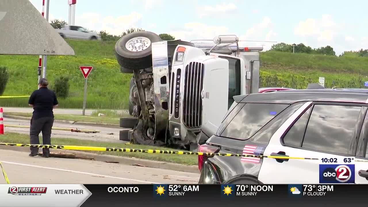 One person killed after crash involving dump truck in Appleton