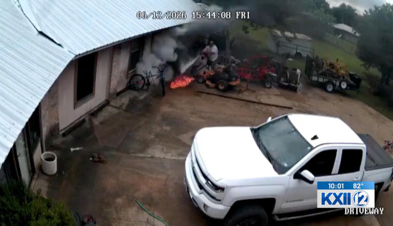 Moment 'Superman' Texas grandpa braves flames to save his home ...