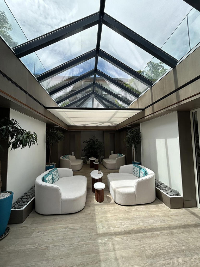 I tried aquatic therapy and a La Mer facial for full-body relaxation at ...