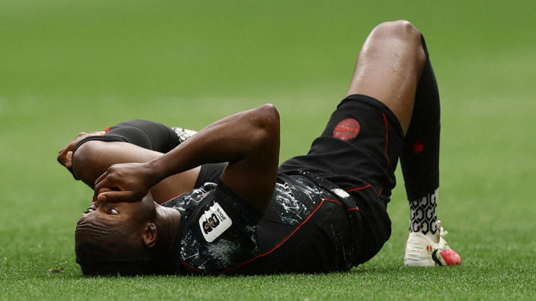canada-s-ismael-kone-suffers-gruesome-injury-in-qatar-clash-players