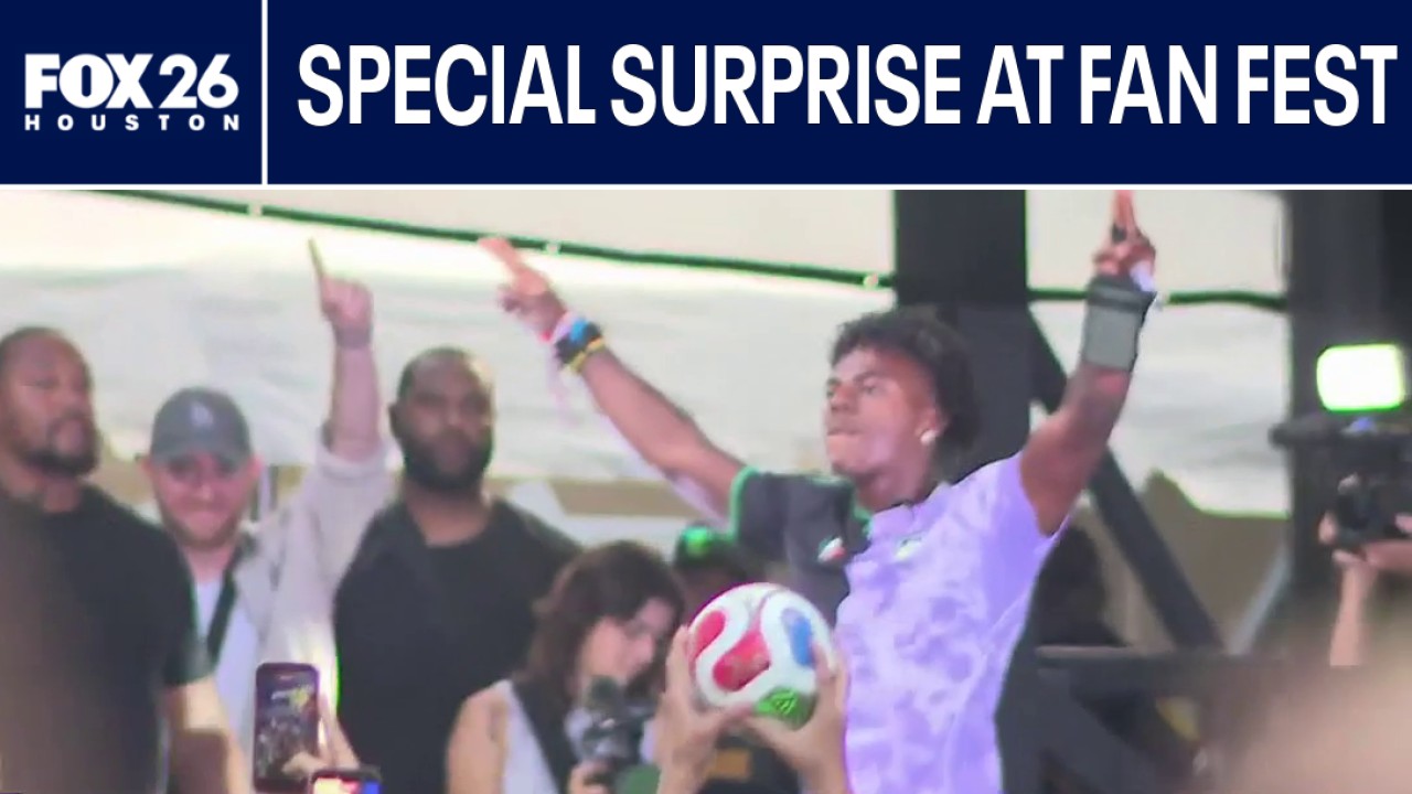 Houston Fan Fest: Fans celebrate Mexico win, iShowSpeed surprises fans