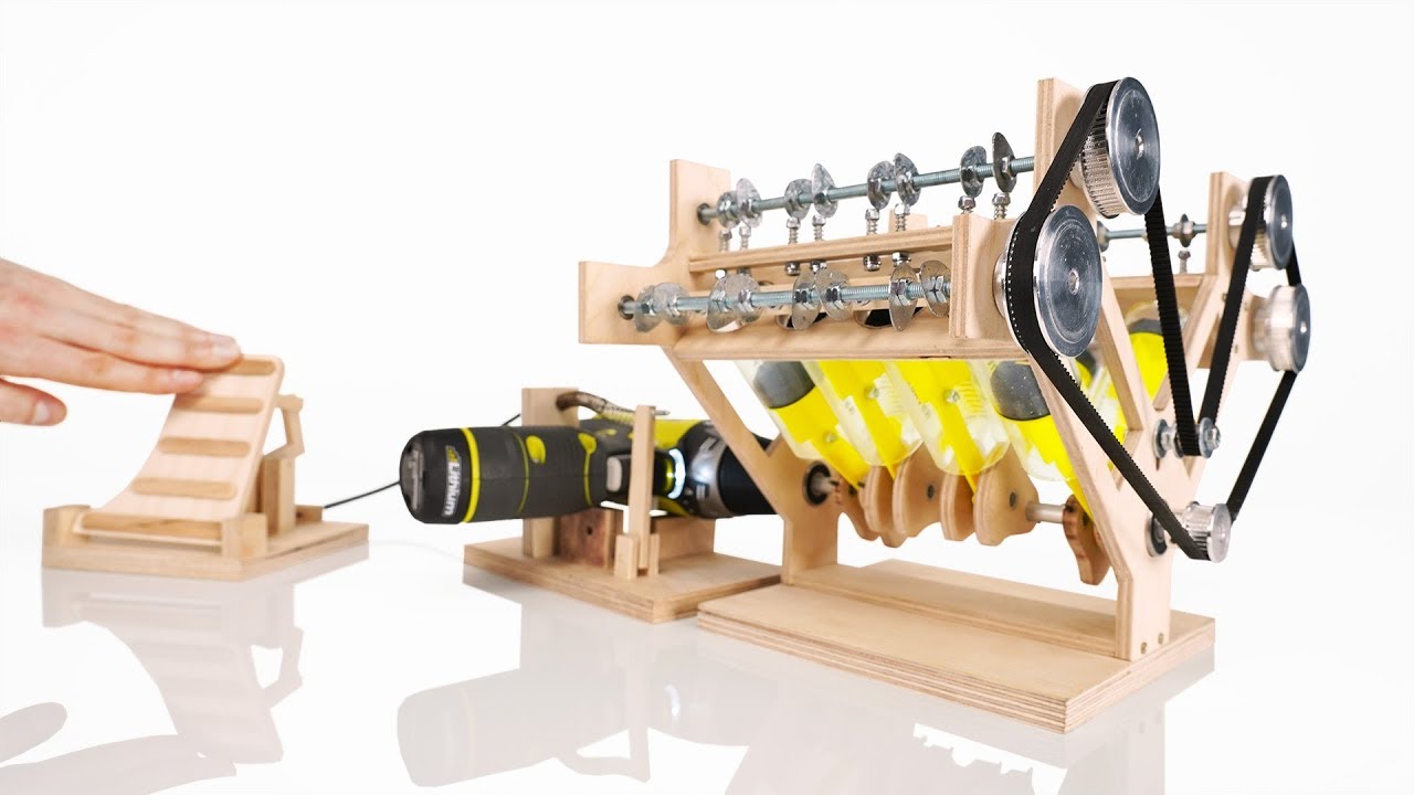 How it works: V8 engine model