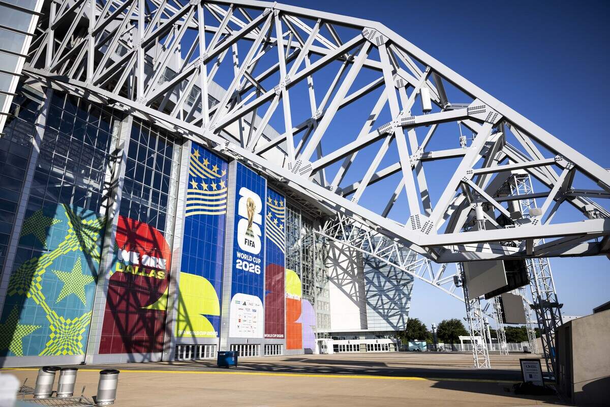 Man charged with flying illegal drone around Dallas stadium during ...