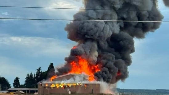 Molalla Coleman Ranch fire update: Massive barn fire at South Feyrer ...