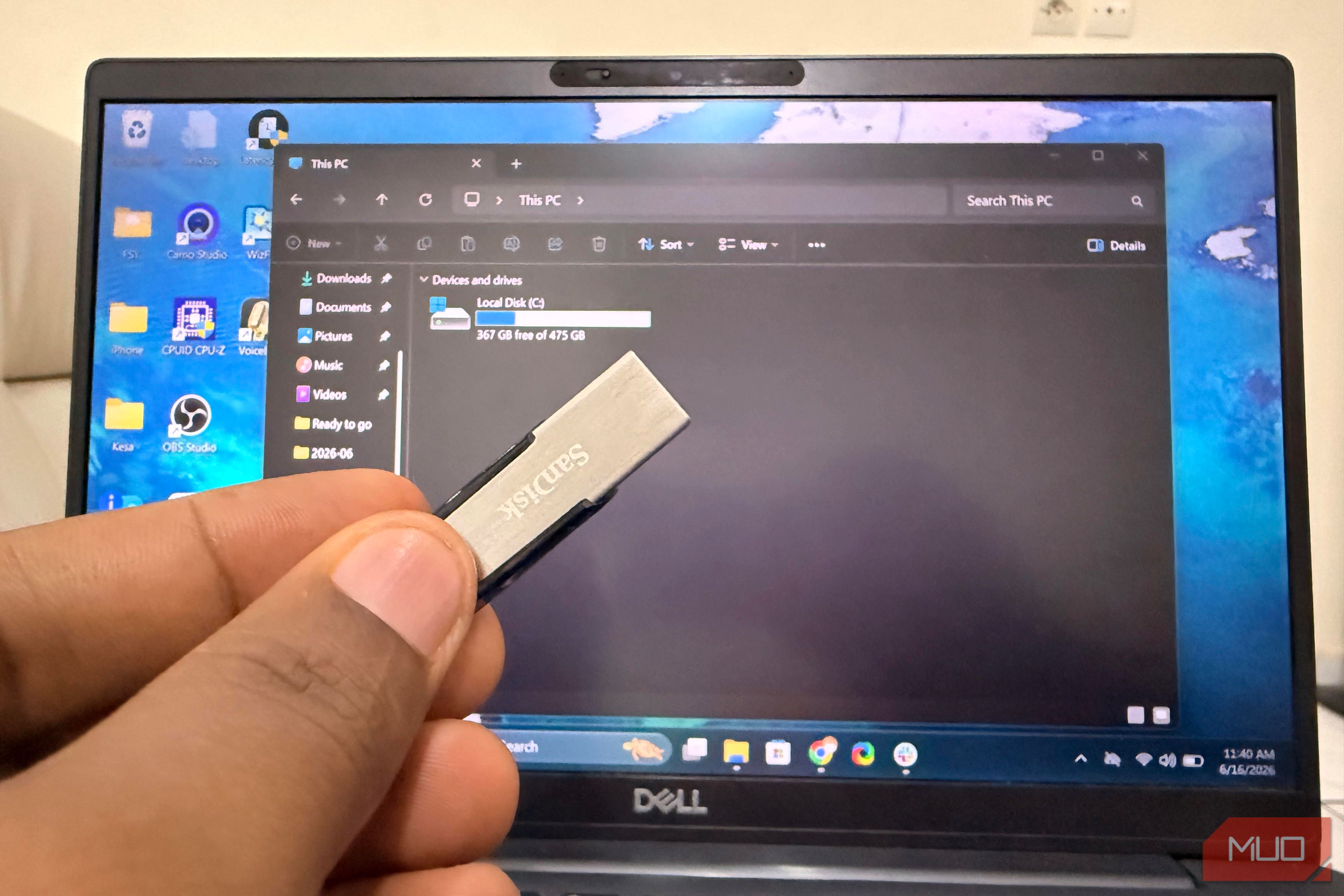 I keep Linux on a USB for Windows emergencies — and it's saved me more ...