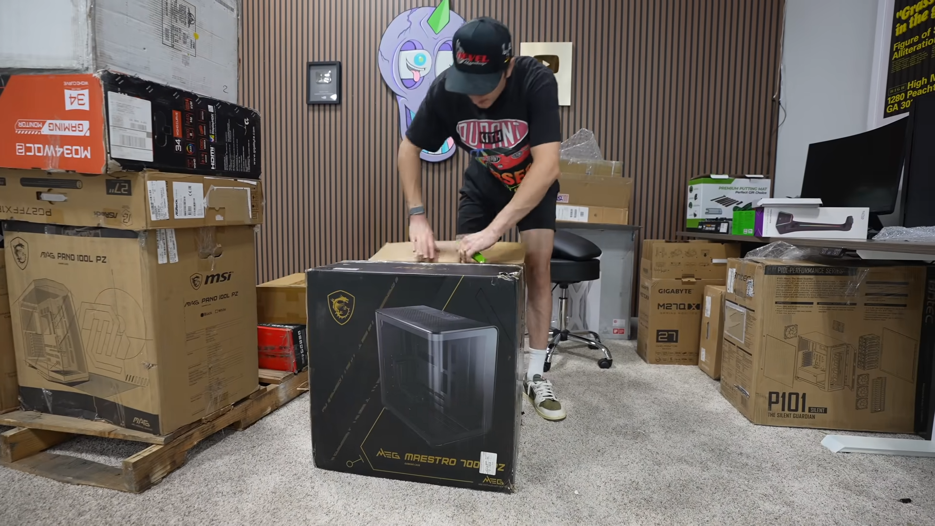 He opened a $10,706 Amazon return pallet that no one wanted