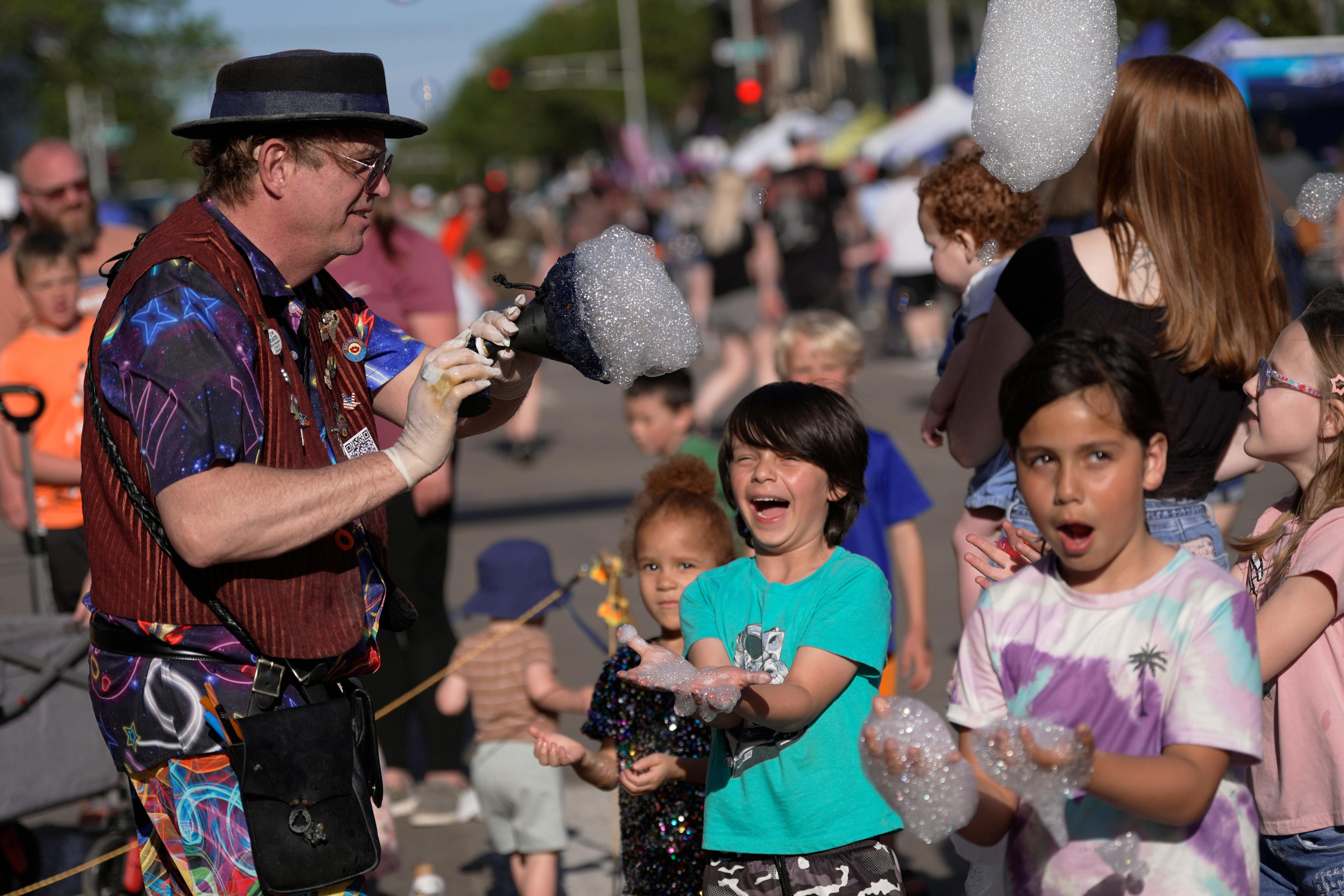 Make Music Day brings 'instrument petting zoo', live music to Appleton