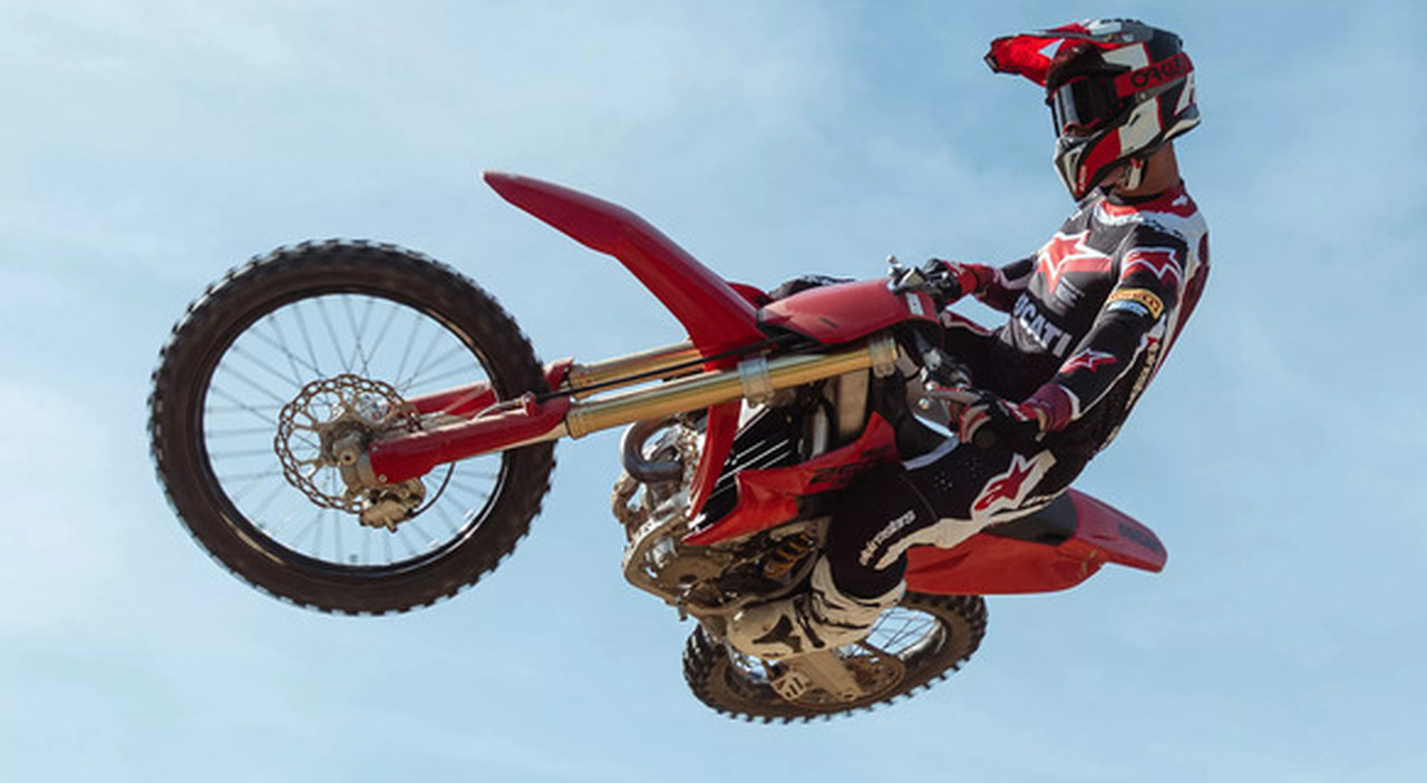 Desmo250 MX amplia la gamma offroad Ducati. La motocross di Borgo ...