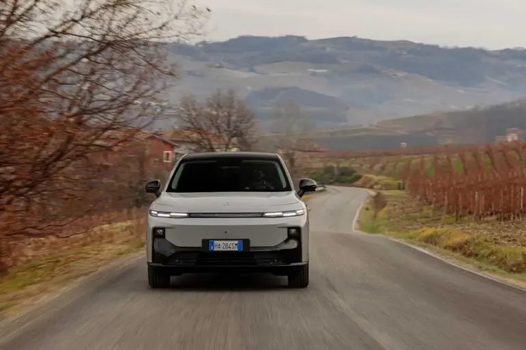 Leapmotor vola a 1,5 milioni di auto: il marchio cinese di Stellantis ...