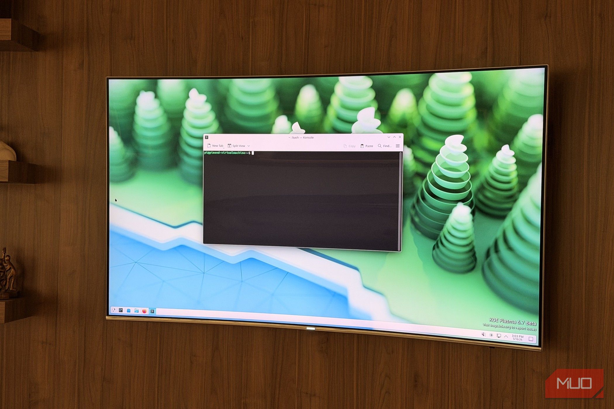 I left tiling window managers for KDE, and my Linux desktop finally ...