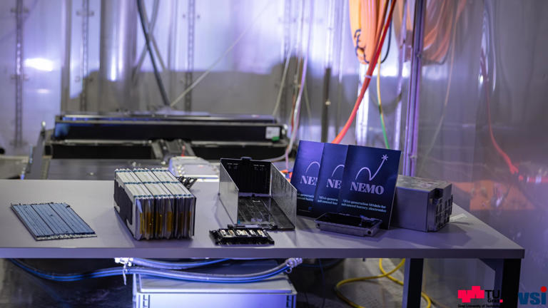 Next-gen battery management system predicts internal cell failures to ...
