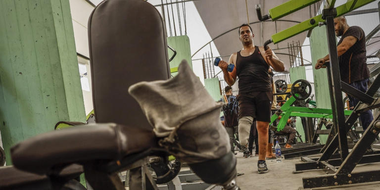 Gaza bodybuilder: “They took my leg, but they did not take my dream”