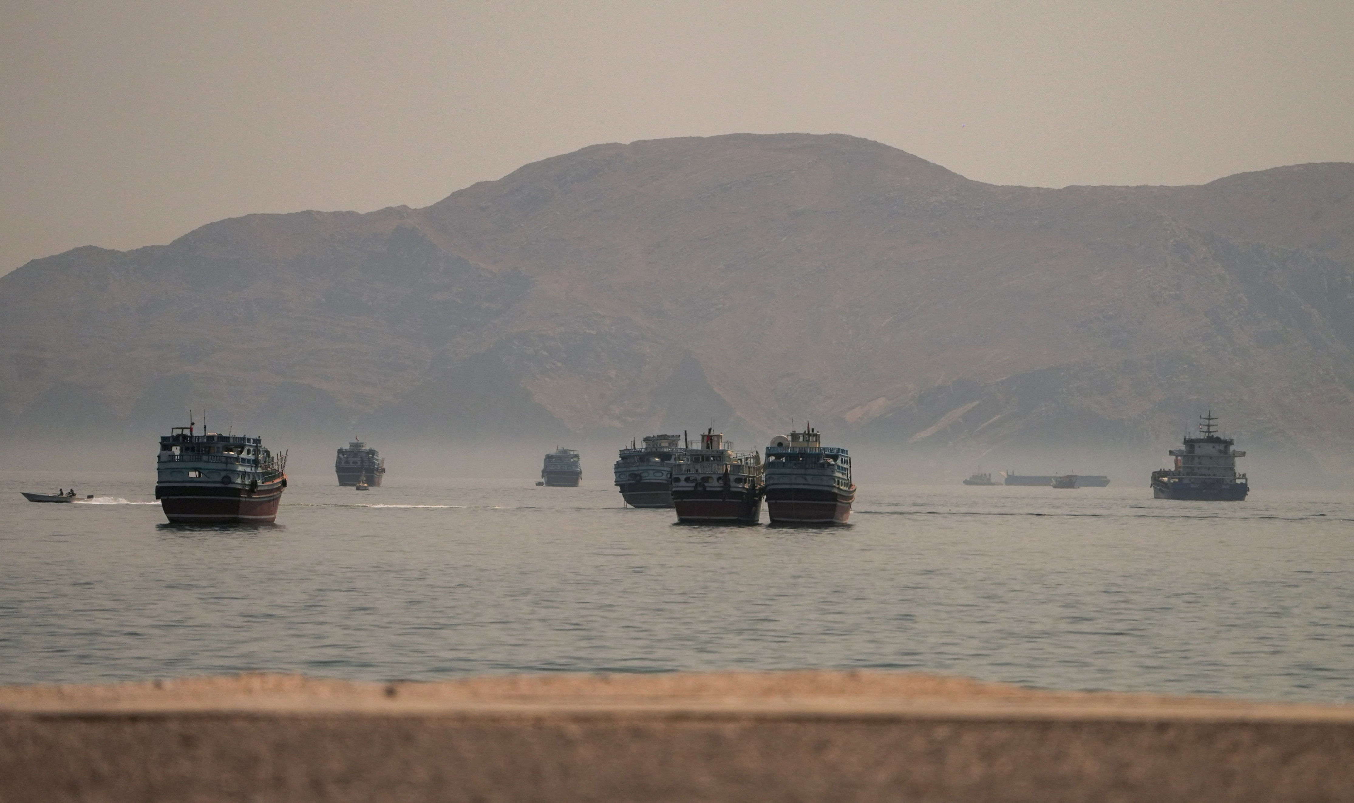 The closure of the Strait of Hormuz has sent fuel prices soaring. / Stringer / REUTERS