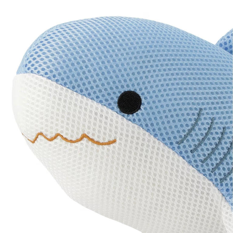 洗濯機OK! ニトリの「サメぬいぐるみ」が水族館アイテムみたいで